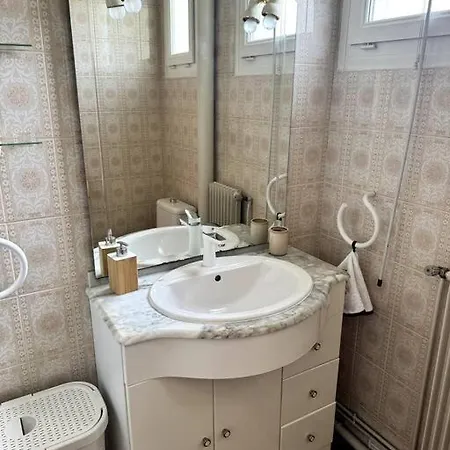 Proche De L'hyper-centre Avec Garage Apartmán *