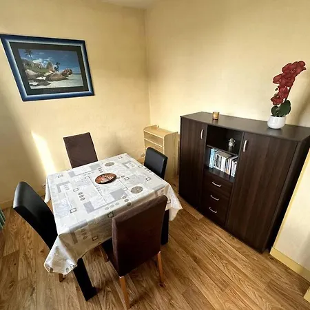 Proche De L'hyper-centre Avec Garage شقة كان