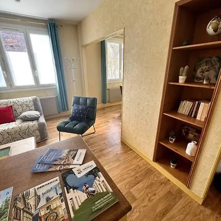 Proche De L'hyper-centre Avec Garage Apartment