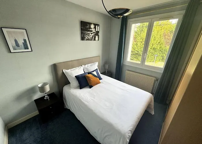 Proche De L'hyper-centre Avec Garage Appartement